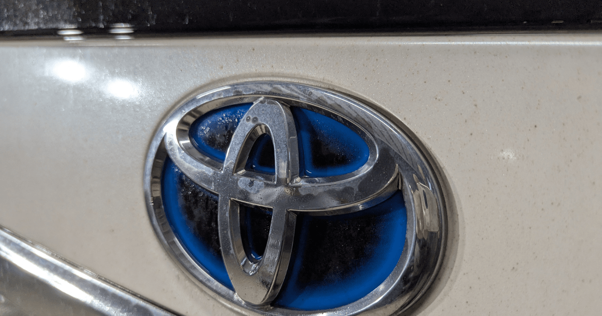 隙間の黒ずみとぼやけてしまったボデイ